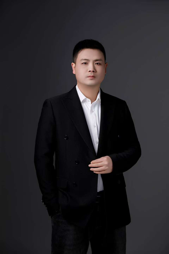 常德市松果装饰主案设计师鲍锡远：14年匠心淬炼，他让设计成为生活的诗行